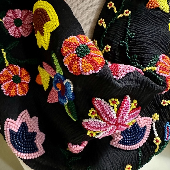 Mignonne Gavigan Multicolor Floral Necklace - Picture 5 of 7